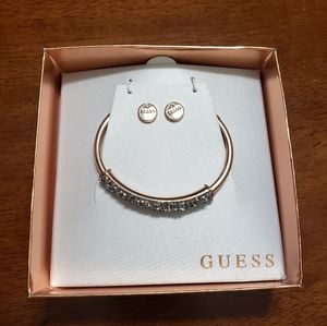 🎁 Bracelets And Earrings Set